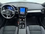 Volvo XC40 B4 211pk Plus Dark / 20'' / Pixel Koplampen / Panoramadak / Getint Glas / Nubuck / 360 Camera / El. Stoelen / Noodreservewiel / Trekhaak / Stoel + Stuuw. Verwarming /