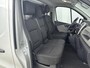 Renault Trafic 1.6 dCi 120 Pk T29 L2H1 Luxe | Navigatie | Airco | Cruise control | Parkeersensor achter | Zijschuifdeur Rechts | Trekhaak | Passagiersbank | Mistlampen Voor | Betimmering Laadruimte |