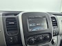 Renault Trafic 1.6 dCi 120 Pk T29 L2H1 Luxe | Navigatie | Airco | Cruise control | Parkeersensor achter | Zijschuifdeur Rechts | Trekhaak | Passagiersbank | Mistlampen Voor | Betimmering Laadruimte |