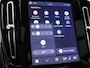 Volvo XC40 2.0 B4 Plus Dark / Trekhaak / Pan. dak / Harman Kardon / Privacy Glass / Elektr. bedienbare stoelen / Stoel+stuurwielverwarming