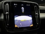 Volvo XC40 2.0 B4 Plus Dark / Trekhaak / Pan. dak / Harman Kardon / Privacy Glass / Elektr. bedienbare stoelen / Stoel+stuurwielverwarming