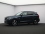 Volvo XC40 2.0 B4 Plus Dark / Trekhaak / Pan. dak / Harman Kardon / Privacy Glass / Elektr. bedienbare stoelen / Stoel+stuurwielverwarming