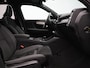 Volvo XC40 2.0 B4 Plus Dark / Trekhaak / Pan. dak / Harman Kardon / Privacy Glass / Elektr. bedienbare stoelen / Stoel+stuurwielverwarming
