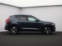 Volvo XC40 2.0 B4 Plus Dark / Trekhaak / Pan. dak / Harman Kardon / Privacy Glass / Elektr. bedienbare stoelen / Stoel+stuurwielverwarming
