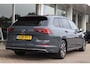 Volkswagen Golf Variant 1.5 eTSI 150pk DSG Life Edition | Trekhaak | 360 Camera | Side Assist | Navigatie | PDC