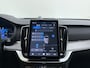 Volvo XC90 T8 406pk AWD Ultra Black Executive Edition / Luchtvering / Bowers&Wilkins Audio / 22'' / Trekhaak / Massage / Gelaaagd Glas / Ventilatie / Head-Up / Lederen Dashboard / BLIS / ACC /