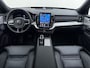 Volvo XC90 T8 406pk AWD Ultra Black Executive Edition / Luchtvering / Bowers&Wilkins Audio / 22'' / Trekhaak / Massage / Gelaaagd Glas / Ventilatie / Head-Up / Lederen Dashboard / BLIS / ACC /