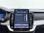 Volvo XC90 T8 406pk AWD Ultra Black Executive Edition / Luchtvering / Bowers&Wilkins Audio / 22'' / Trekhaak / Massage / Gelaaagd Glas / Ventilatie / Head-Up / Lederen Dashboard / BLIS / ACC /