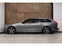 Volvo V90 2.0 T5 R-Design *59dkm* |Wegklapbare Trekhaak| Nieuwstaat!! Leder/Alcantara Camera/Navigatie