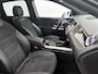 Mercedes-Benz B-klasse 200 AMG Nightpakket | Panoramadak | Sfeerverlichting | Keyless GO | Stoelverwarming | Parkeerpakket met Camera | Inclusief 24 maanden Mercedes-Benz Certified garantie voor Europa.