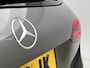 Mercedes-Benz B-klasse 200 AMG Nightpakket | Panoramadak | Sfeerverlichting | Keyless GO | Stoelverwarming | Parkeerpakket met Camera | Inclusief 24 maanden Mercedes-Benz Certified garantie voor Europa.
