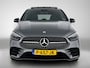 Mercedes-Benz B-klasse 200 AMG Nightpakket | Panoramadak | Sfeerverlichting | Keyless GO | Stoelverwarming | Parkeerpakket met Camera | Inclusief 24 maanden Mercedes-Benz Certified garantie voor Europa.