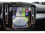Volvo XC40 B4 211PK Plus Dark | ACC | Trekhaak | Schuif/kanteldak | Stoel + Stuur verwarmd | BLIS | Nubuck | El. Stoelen |