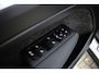 Volvo XC40 B4 211PK Plus Dark | ACC | Trekhaak | Schuif/kanteldak | Stoel + Stuur verwarmd | BLIS | Nubuck | El. Stoelen |