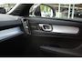 Volvo XC40 B4 211PK Plus Dark | ACC | Trekhaak | Schuif/kanteldak | Stoel + Stuur verwarmd | BLIS | Nubuck | El. Stoelen |
