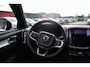 Volvo XC40 B4 211PK Plus Dark | ACC | Trekhaak | Schuif/kanteldak | Stoel + Stuur verwarmd | BLIS | Nubuck | El. Stoelen |