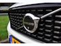 Volvo XC40 B4 211PK Plus Dark | ACC | Trekhaak | Schuif/kanteldak | Stoel + Stuur verwarmd | BLIS | Nubuck | El. Stoelen |