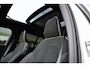 Volvo XC40 B4 211PK Plus Dark | ACC | Trekhaak | Schuif/kanteldak | Stoel + Stuur verwarmd | BLIS | Nubuck | El. Stoelen |