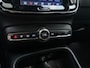 Volvo XC40 B4 211pk Plus Dark / Nubuck / Elektr. Stoelen / Panoramadak / Trekhaak / Harman&Kardon Audio / Getint Glas / ACC / BLIS / Keyless / Stoel + Stuurw. Verwarming / PDC + Camera / Noordreservewiel /