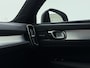 Volvo XC40 B4 211pk Plus Dark / Nubuck / Elektr. Stoelen / Panoramadak / Trekhaak / Harman&Kardon Audio / Getint Glas / ACC / BLIS / Keyless / Stoel + Stuurw. Verwarming / PDC + Camera / Noordreservewiel /