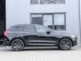 Volvo XC60 2.0 T8 Plug-in hybrid AWD Plus Black Edition 455 PK | Long Range | Pano | 2 fase laden | All season banden