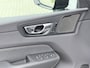 Volvo XC60 2.0 T8 Plug-in hybrid AWD Plus Black Edition 455 PK | Long Range | Pano | 2 fase laden | All season banden
