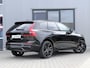 Volvo XC60 2.0 T8 Plug-in hybrid AWD Plus Black Edition 455 PK | Long Range | Pano | 2 fase laden | All season banden