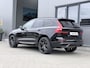 Volvo XC60 2.0 T8 Plug-in hybrid AWD Plus Black Edition 455 PK | Long Range | Pano | 2 fase laden | All season banden
