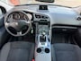 Peugeot 3008 1.2 PureTech Style / Navi / Camera / Pano / PDC / Riem v.v