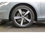 Volvo V40 T4 191PK Business Sport | Panoramadak | Standkachel | PDC + Camera | Verw. Voorstoelen | Leder |