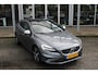 Volvo V40 T4 191PK Business Sport | Panoramadak | Standkachel | PDC + Camera | Verw. Voorstoelen | Leder |