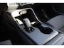 Volvo EX40 Single Motor Extended Range Plus 82 kWh | Trekhaak | Verwarmbare voorstoelen en stuurwiel | Premium audio by Harman Kardon | Keyless | Adaptieve cruise control | Warmtepomp