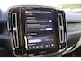 Volvo EX40 Single Motor Extended Range Plus 82 kWh | Trekhaak | Verwarmbare voorstoelen en stuurwiel | Premium audio by Harman Kardon | Keyless | Adaptieve cruise control | Warmtepomp