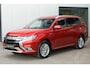 Mitsubishi Outlander 2.4 PHEV S-Edition / Pano / Stuur en stoelverwarming / Adaptive cruise
