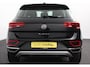 Volkswagen T-Roc 1.5 TSI 150pk Automaat Style Navigatie Apple Carplay/Android Auto Parkeersensoren Camera Adaptive Cruise Control Blind Spot Assist Park Assist Stoel- en stuurverwarming Elektrische achterklep LED-koplampen