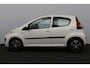 Peugeot 107 1.0 Active/ 5-DRS/ Airco!/ C.V.afstand/ Radio-CD+AUX/ Elek.Pakket/ Isofix/ Deelbare Achterbank.