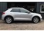 Volkswagen T-Roc 1.0 TSI T-Roc R-Line CarPlay|IQ Light|Facelift