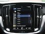 Volvo V60 2.0 B4 R-Design Navigatie Camera Climate Control Parkeer Sensoren Cruise Control Adaptive Verwarmde voorstoelen Lichtmetalen Velgen