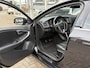 Volvo V40 1.6 T4 Summum / NL-Auto / Vol-Leder / Panodak / Adaptive Cruise-Control / Stoelverwarming / Dodehoek-Detectie / Adaptieve-Koplampen / Radio-Bluetooth / Navi / PDC met Camera / 17'' LMV / All-Seasons / ENZ.