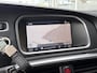 Volvo V40 1.6 T4 Summum / NL-Auto / Vol-Leder / Panodak / Adaptive Cruise-Control / Stoelverwarming / Dodehoek-Detectie / Adaptieve-Koplampen / Radio-Bluetooth / Navi / PDC met Camera / 17'' LMV / All-Seasons / ENZ.