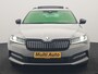Skoda Superb Combi 1.4 TSI iV Sportline Business PHEV 218pk Dealer O.H. | Trekhaak Af Fabriek | Panodak | 360 Camera | Alcantara Sportstoelen Memory & Verwarmd | Sfeerverlichting | Keyless | Blis | Crystal LED | Navigatie | DAB | Plug In Hybrid |