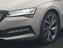Skoda Superb Combi 1.4 TSI iV Sportline Business PHEV 218pk Dealer O.H. | Trekhaak Af Fabriek | Panodak | 360 Camera | Alcantara Sportstoelen Memory & Verwarmd | Sfeerverlichting | Keyless | Blis | Crystal LED | Navigatie | DAB | Plug In Hybrid |