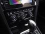Volkswagen Golf 1.5 TSI Highline R 150Pk Automaat (PANORAMADAK, APPLE CARPLAY, GROOT NAVI, ALCANTARA, STOELVERWARMING, SPORTSTOELEN, PARKEERSENSOREN, ADAPTIVE CRUISE, MASSAGE, NIEUWE APK, NIEUWSTAAT)