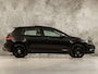 Volkswagen Golf 1.5 TSI Highline R 150Pk Automaat (PANORAMADAK, APPLE CARPLAY, GROOT NAVI, ALCANTARA, STOELVERWARMING, SPORTSTOELEN, PARKEERSENSOREN, ADAPTIVE CRUISE, MASSAGE, NIEUWE APK, NIEUWSTAAT)