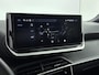 Peugeot 2008 SUV 100pk Allure | 360% Camera | Verwarmbare voorstoelen | Carplay | Dodehoekbewaking | Navigatie |
