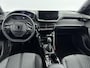 Peugeot 2008 SUV 100pk Allure | 360% Camera | Verwarmbare voorstoelen | Carplay | Dodehoekbewaking | Navigatie |