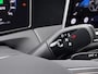 Volkswagen Tiguan 1.5 eTSI 150pk R-Line Business · Camera · Wegklapbare Trekhaak · Apple/Android Car Play · P-Sensoren · Massage · 19'' Inch · Garantie t/m 13-06-2029 of 100.000km