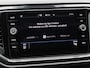 Volkswagen T-Roc 1.5 TSi 150 Pk R-Line | Stoelverwarming | Camera | Trekhaak | Navigatie | Adaptive Cruise | 17 Inch