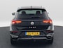 Volkswagen T-Roc 1.5 TSi 150 Pk R-Line | Stoelverwarming | Camera | Trekhaak | Navigatie | Adaptive Cruise | 17 Inch