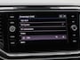 Volkswagen T-Roc 1.5 TSi 150 Pk R-Line | Stoelverwarming | Camera | Trekhaak | Navigatie | Adaptive Cruise | 17 Inch
